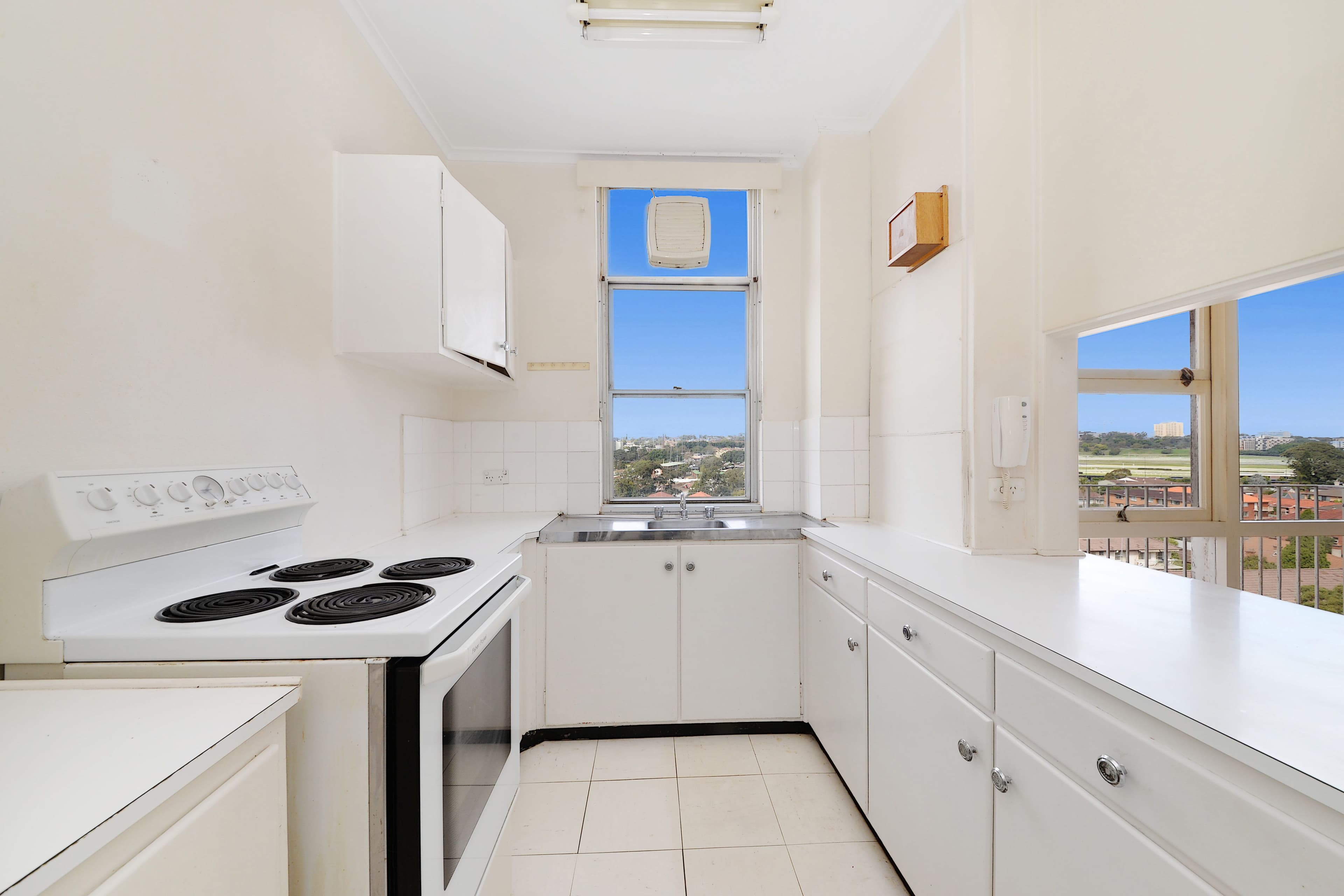 18 Oriel Road, Ivanhoe, Ivanhoe - Thumbnail 3