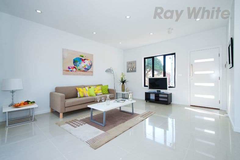 21 Whitelaw Street, Reservoir VIC 3073, Reservoir - Thumbnail 2