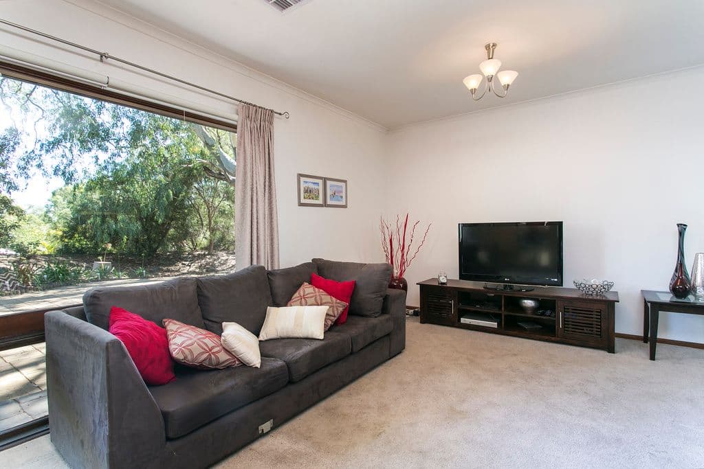 24 Horseshoe Drive, ABERFOYLE PARK SA 5159, Aberfoyle Park - Thumbnail 3