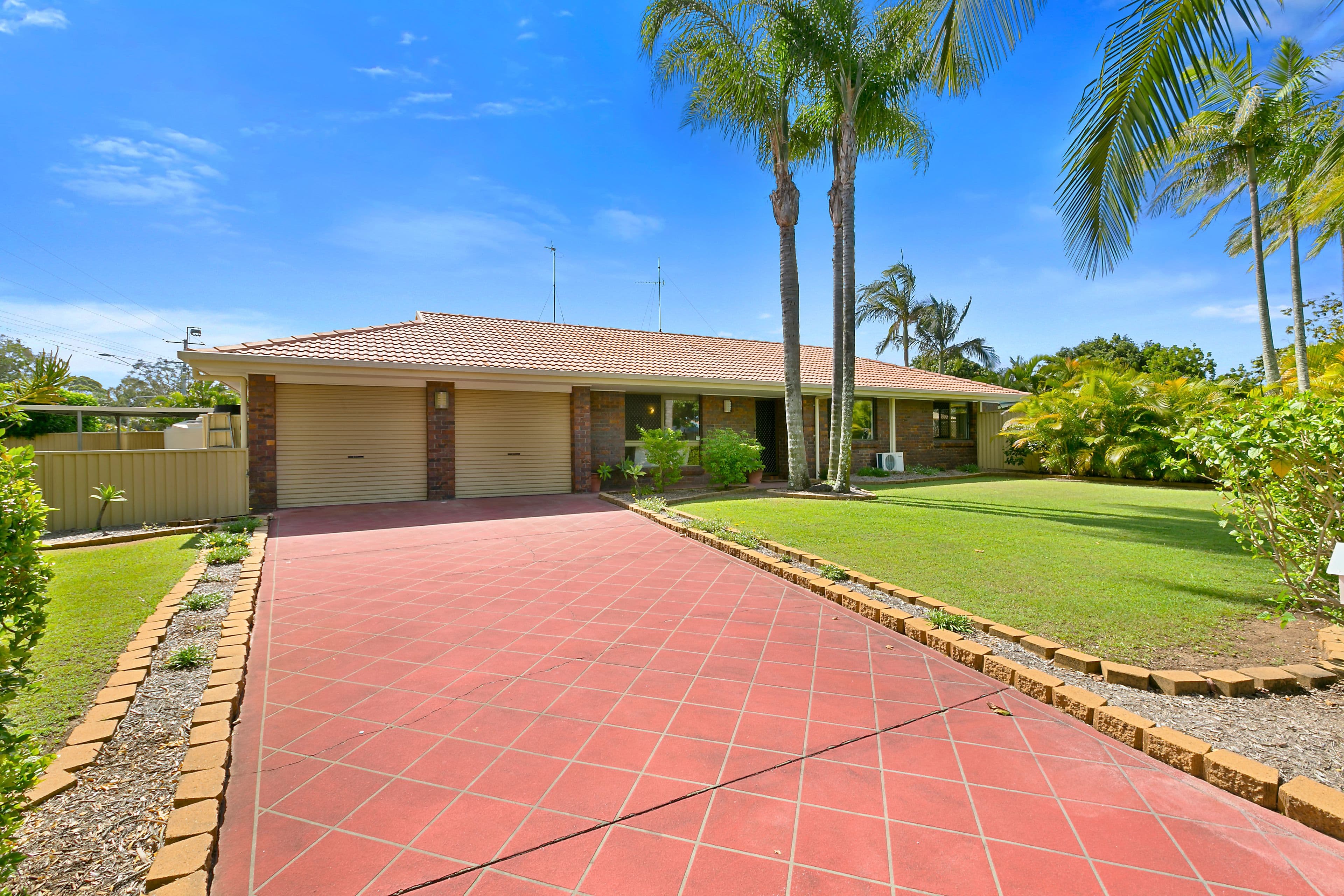 2 Burrinjuck Drive, Coombabah QLD 4216, Coombabah - Image 1