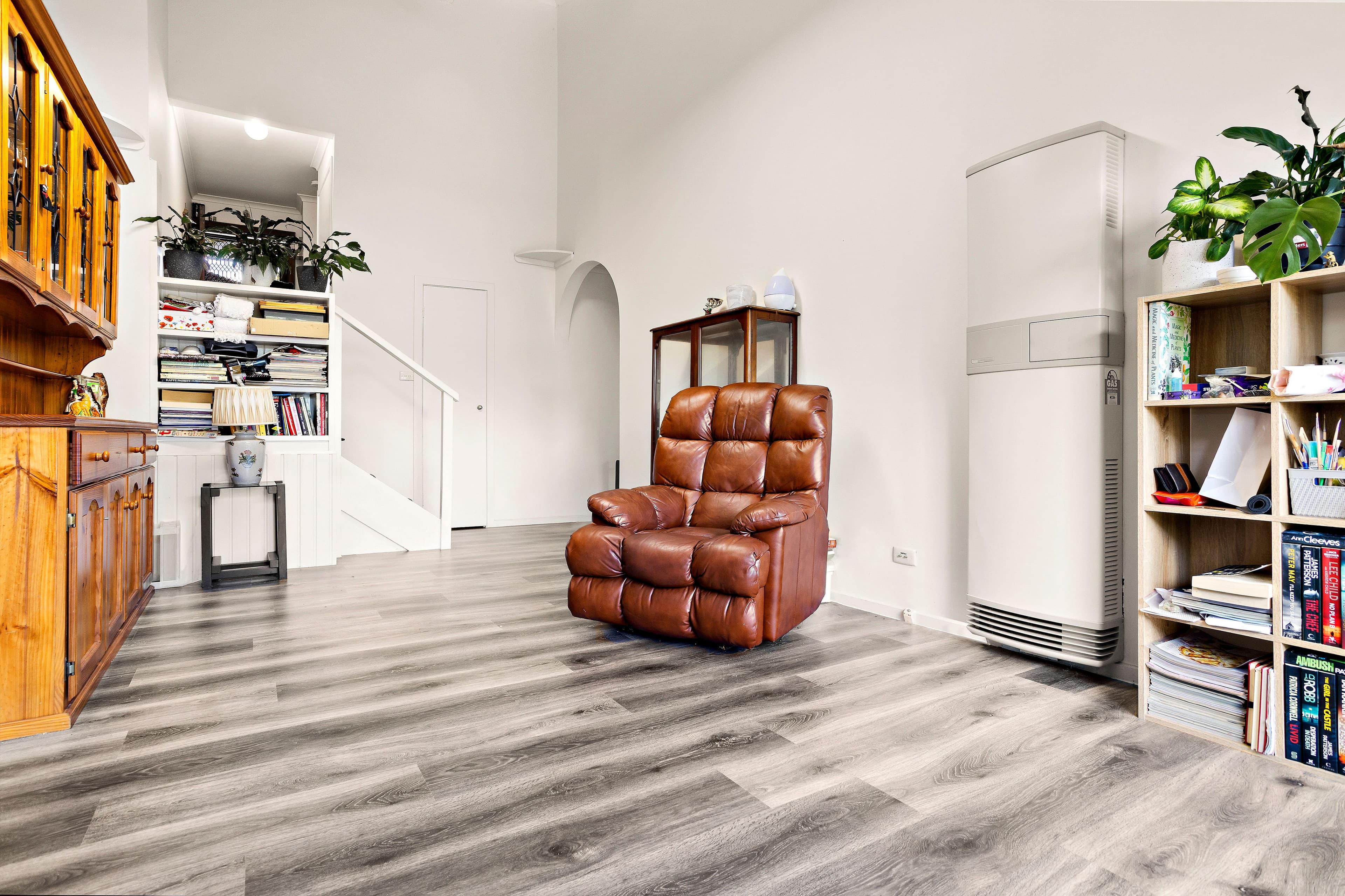 2-4 Oak Park Drive, Chadstone VIC 3148, Chadstone - Thumbnail 3