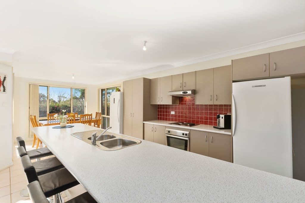 6 Waratah Street, Hill Top - Thumbnail 2