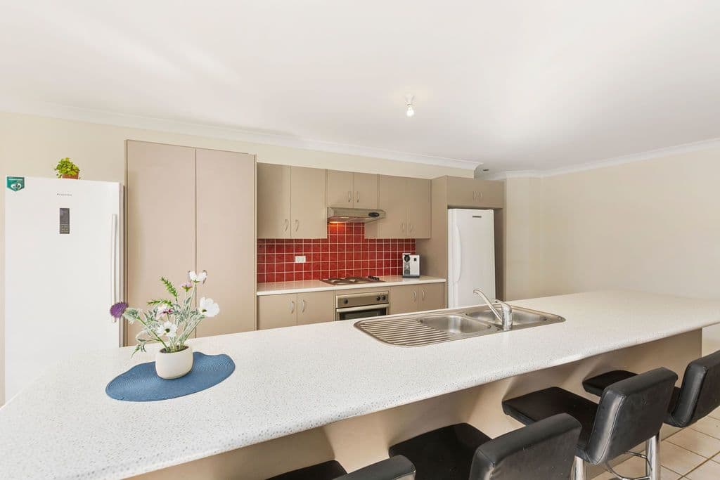 6 Waratah Street, Hill Top - Thumbnail 3