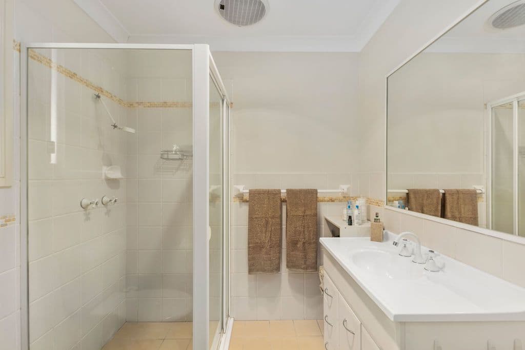 6 Waratah Street, Hill Top - Thumbnail 8