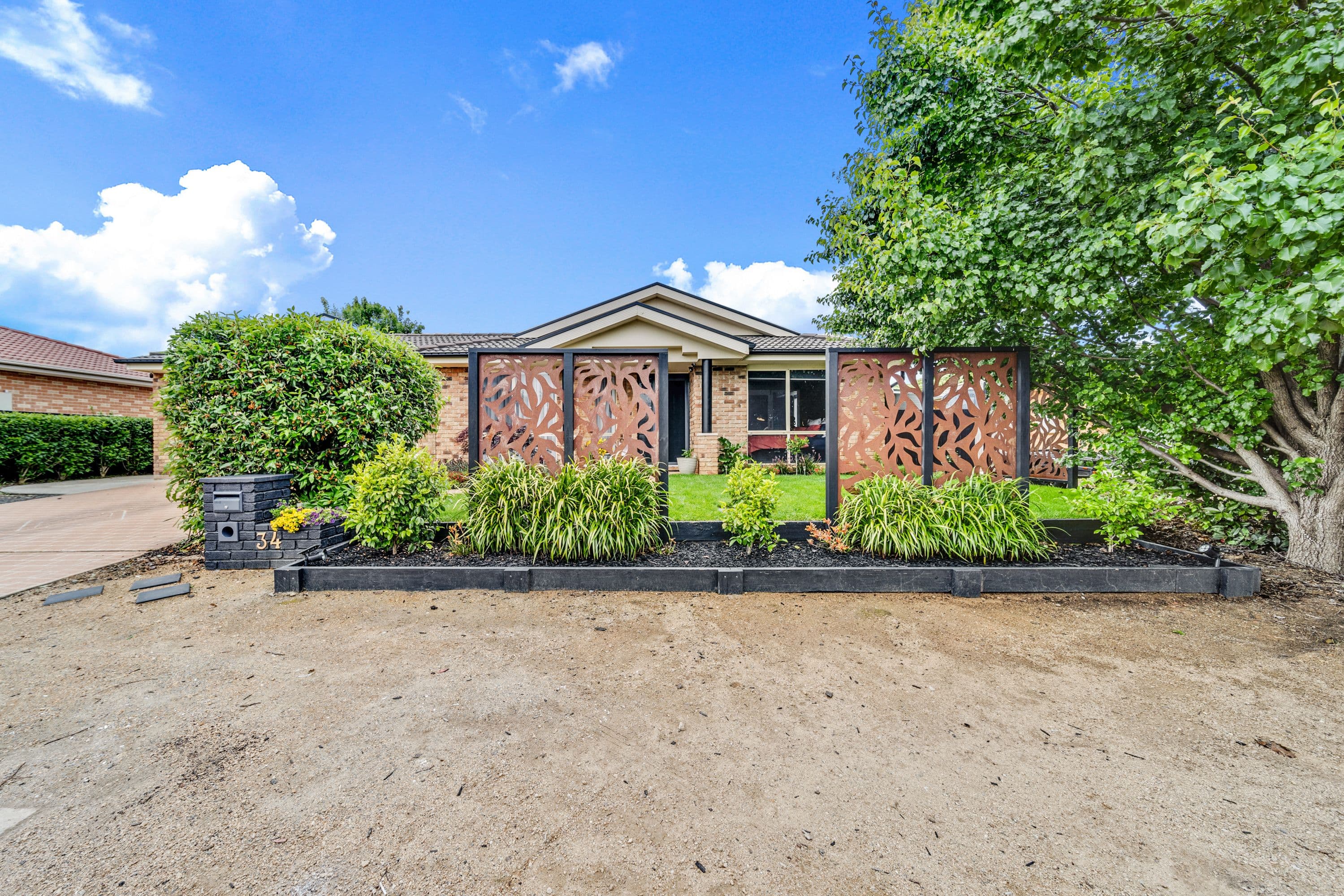 34 Bedourie Street, Dunlop ACT 2615, Dunlop - Thumbnail 2