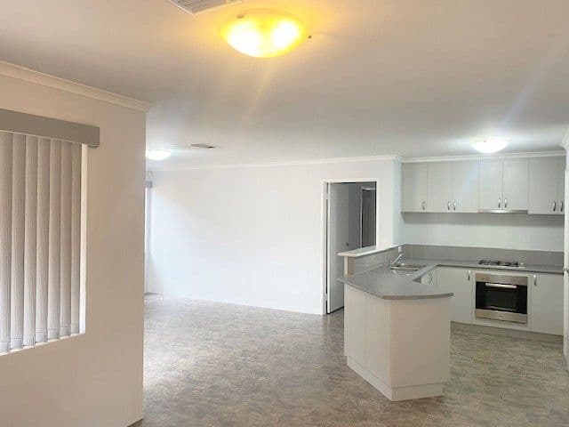 140A Eudoria Street, Gosnells WA 6110, Gosnells - Thumbnail 2