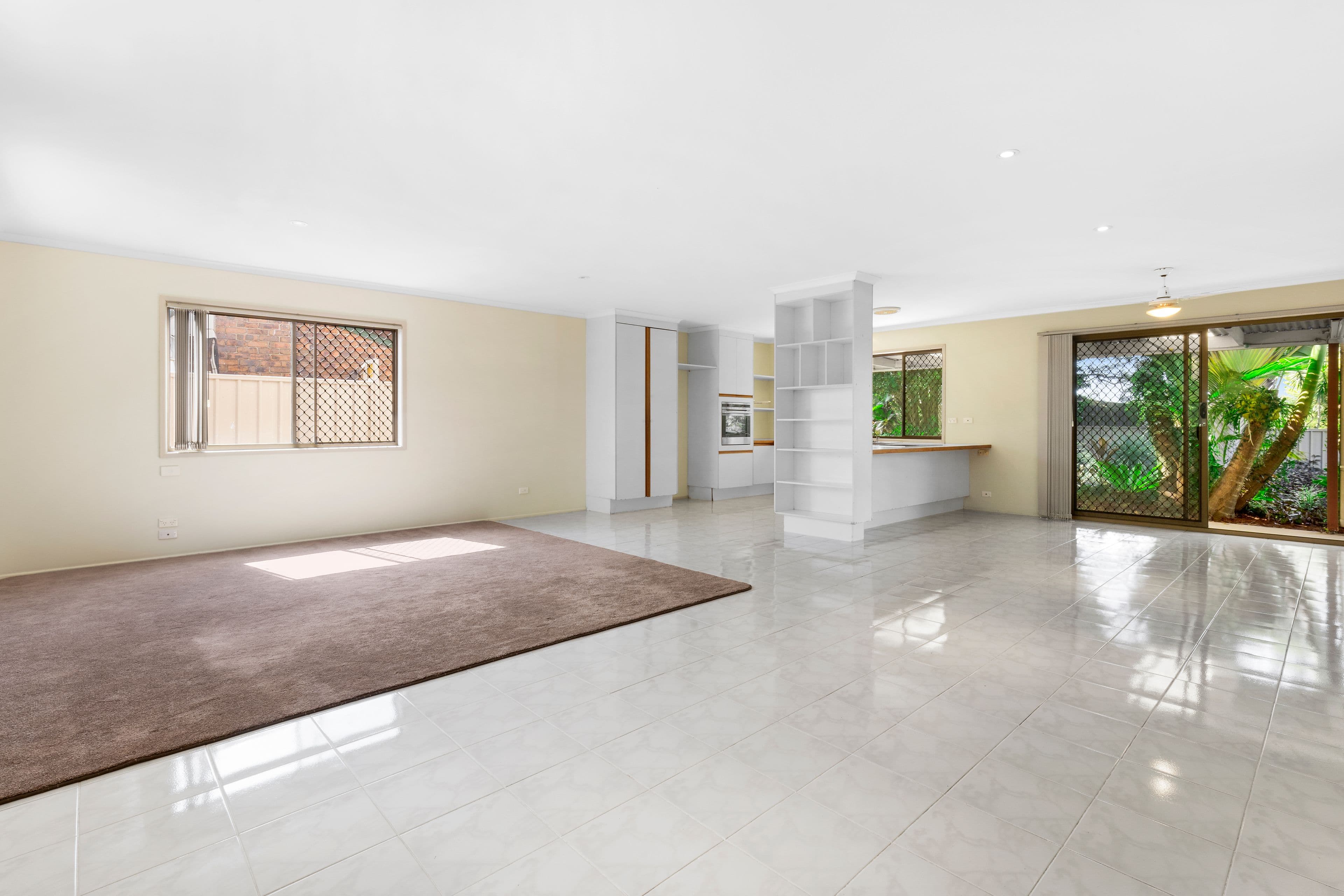 12 Burcott Court, Carrara QLD 4211, Carrara - Thumbnail 2
