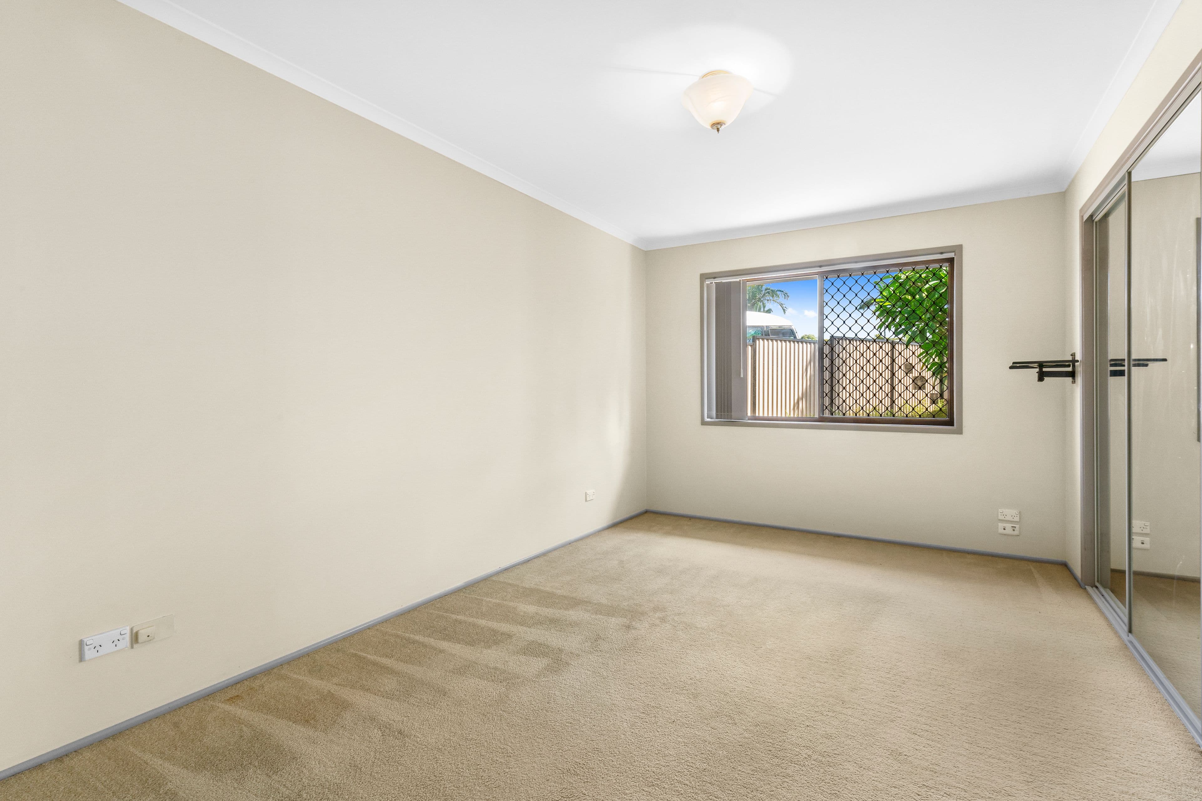 12 Burcott Court, Carrara QLD 4211, Carrara - Thumbnail 7