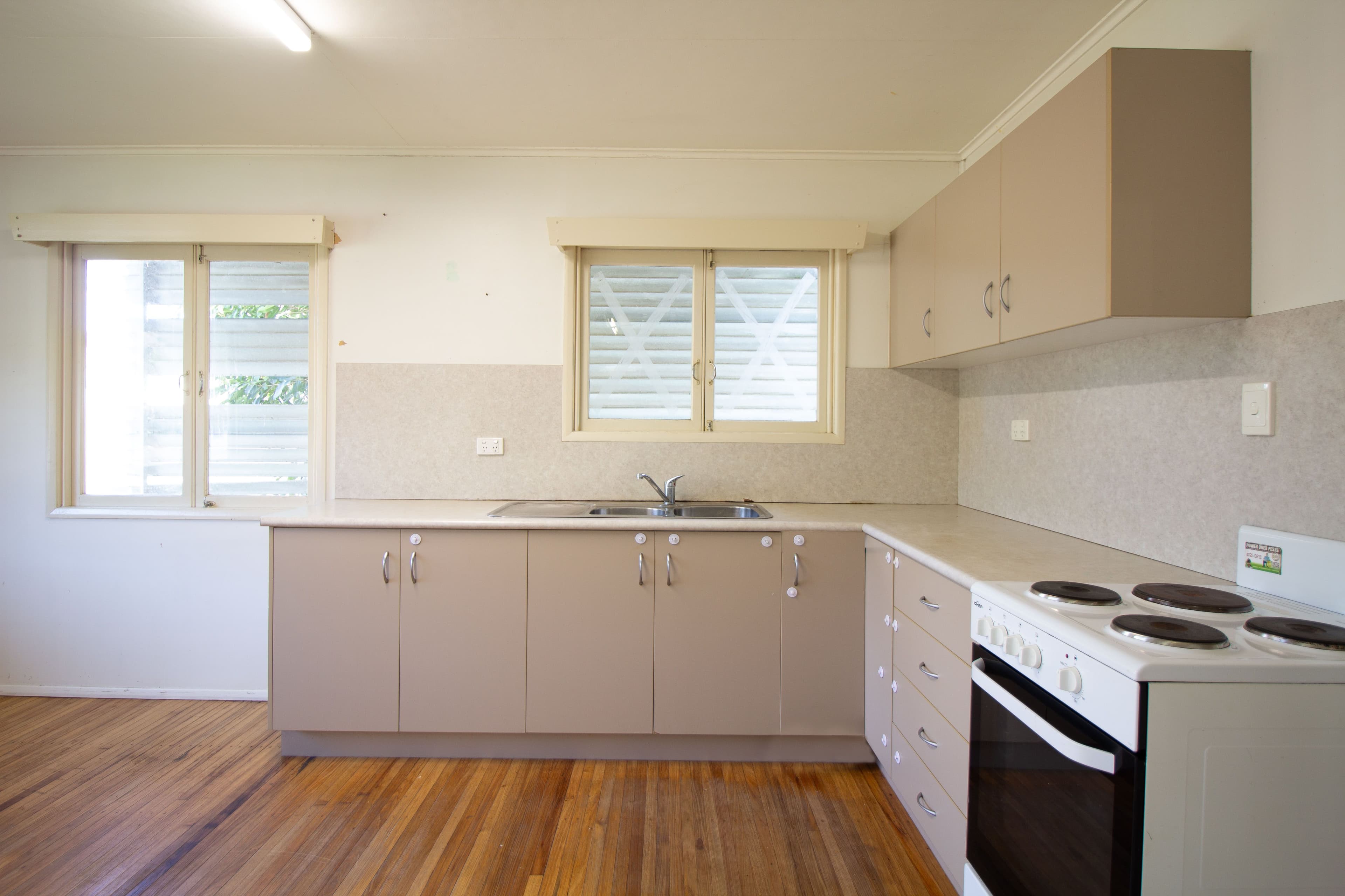 100 Curie Street, Wulguru QLD 4811, Wulguru - Thumbnail 2