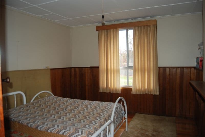 19 Esplanade, TRIABUNNA TAS 7190, Triabunna - Thumbnail 5
