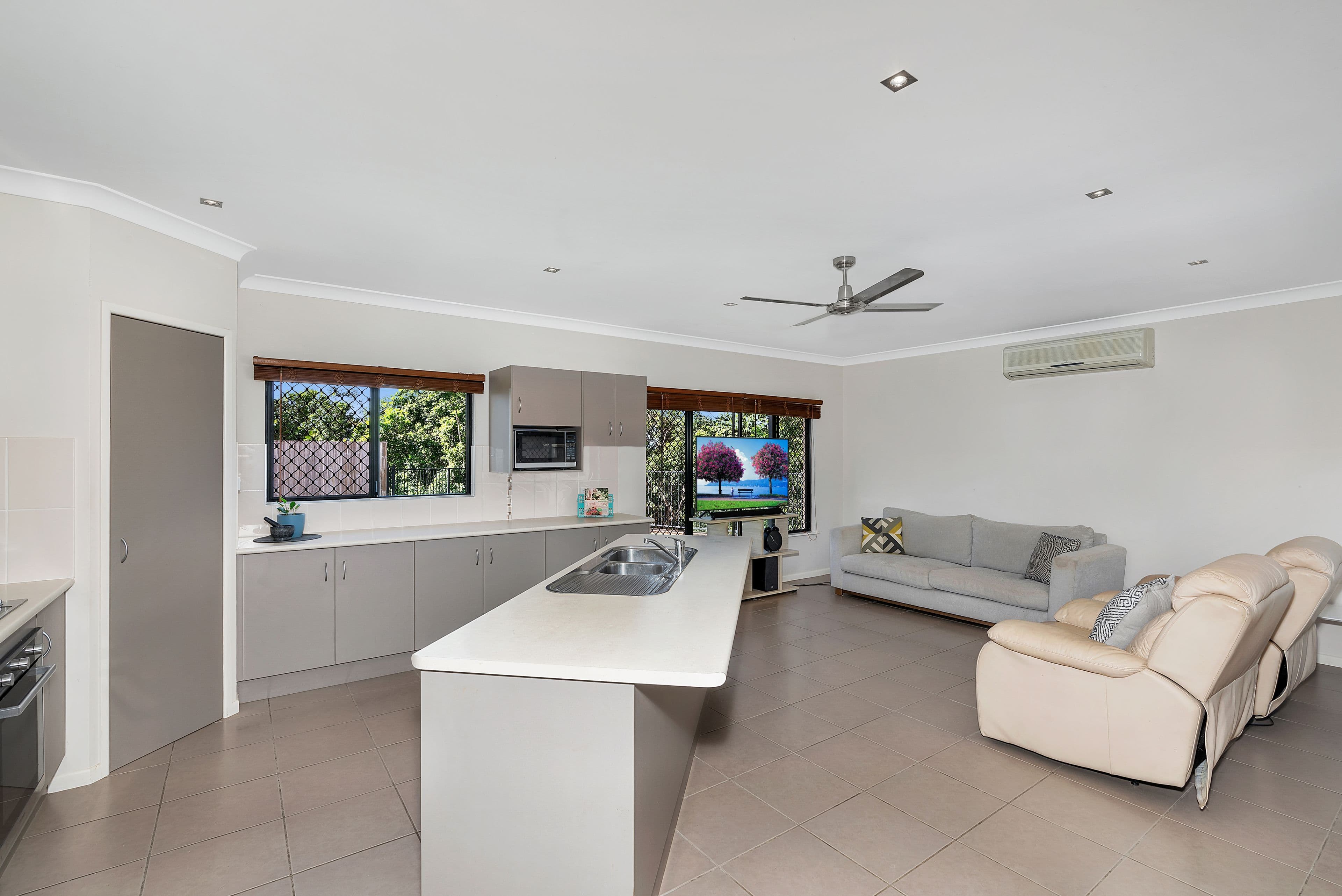 22 Starr Close, Bentley Park QLD 4869, Bentley Park - Thumbnail 3