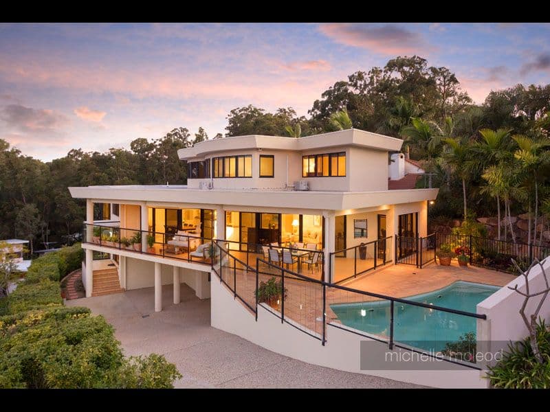 2 Hakea Crescent, Chapel Hill QLD 4069, Chapel Hill - Thumbnail 2