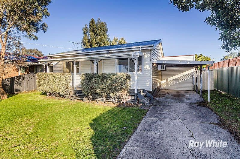 126 Circle Drive South, Cranbourne VIC 3977, Cranbourne - Thumbnail 3