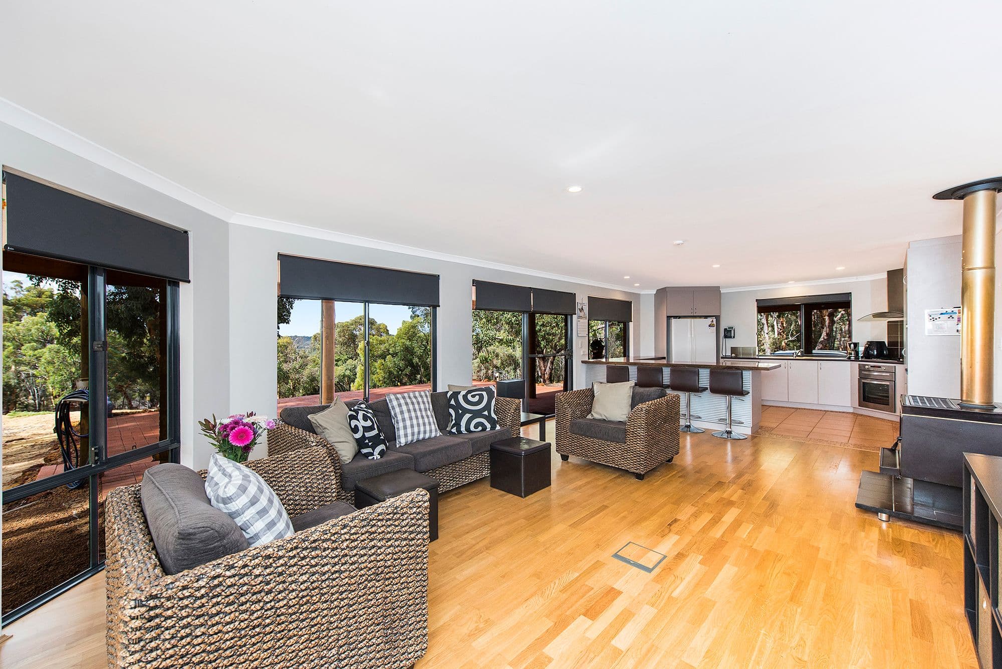 18 Kooyong Close, Bullsbrook WA 6084, Bullsbrook - Thumbnail 2