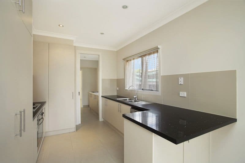 32 Brady Road, BENTLEIGH EAST VIC 3165, Bentleigh East - Thumbnail 3