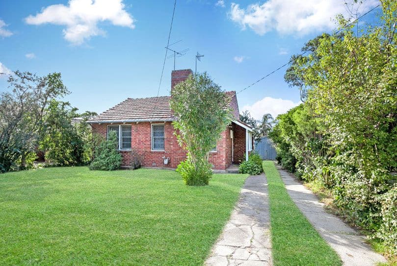 10 Armstrong Street, Reservoir VIC 3073, Reservoir - Thumbnail 3