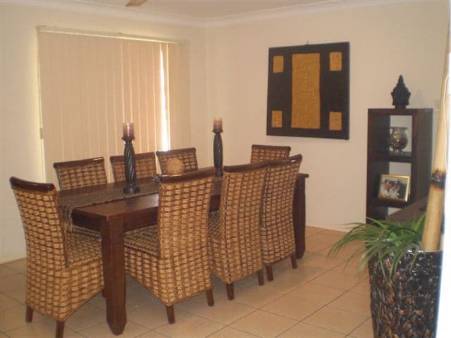 22 Feathertop Crescent, PACIFIC PINES QLD 4211, Pacific Pines - Thumbnail 7