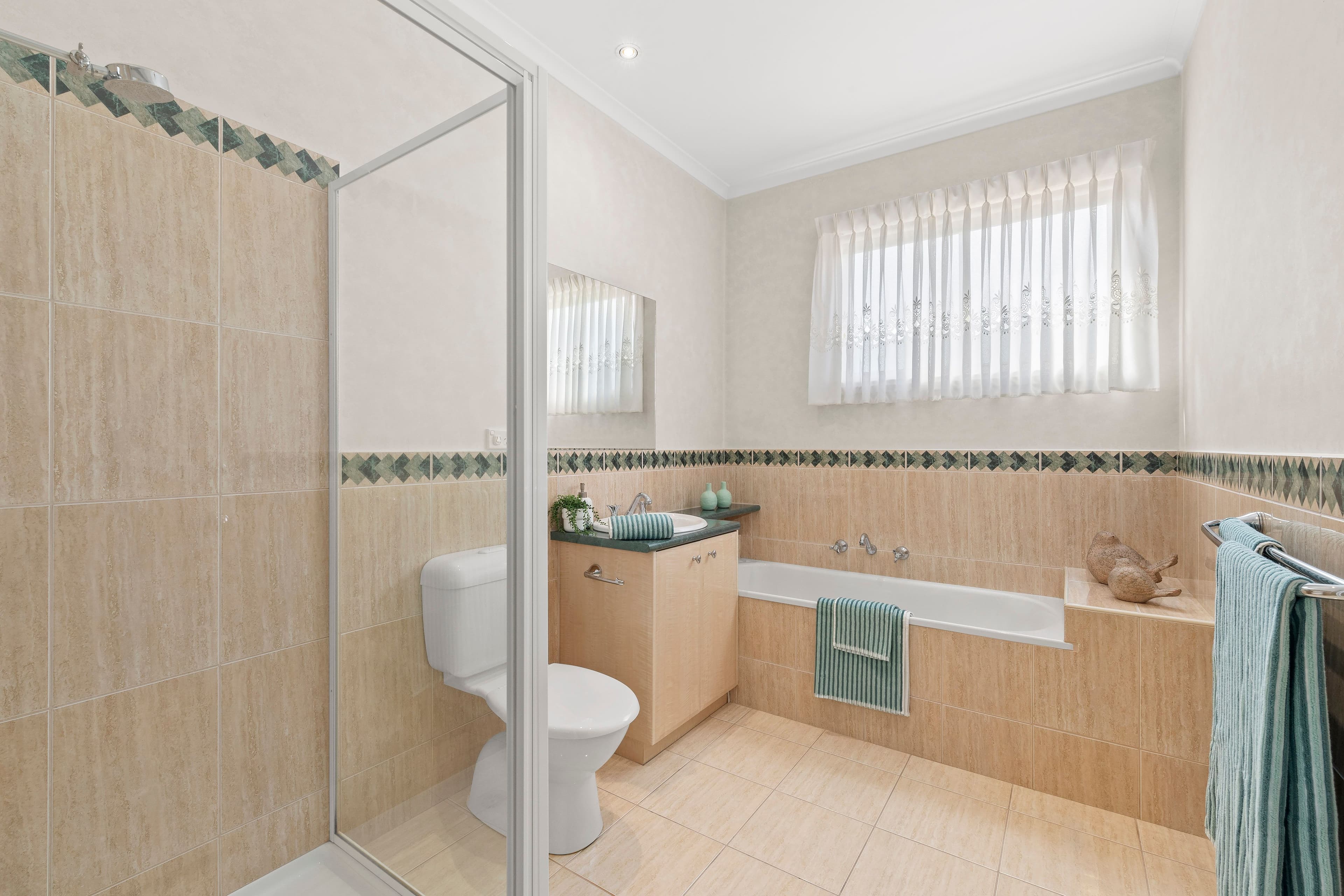 12 Westwood Drive, Mill Park VIC 3082, Mill Park - Thumbnail 7