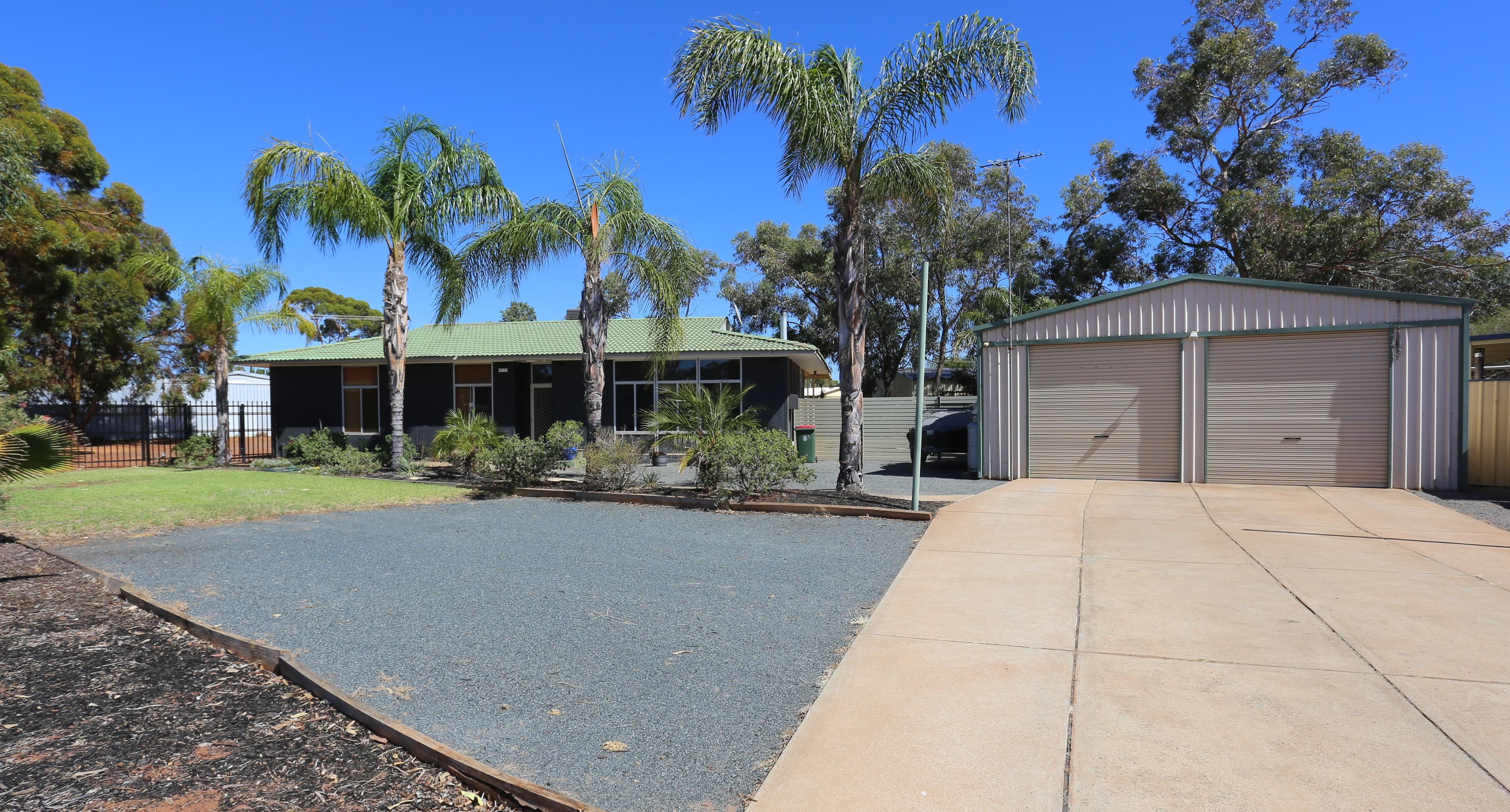 13 Oleosa Court, Kambalda West WA 6442, Kambalda West - Image 1