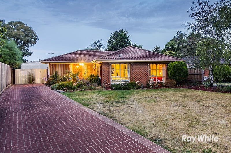 33 Arleon Crescent, CRANBOURNE VIC 3977, Cranbourne - Image 1