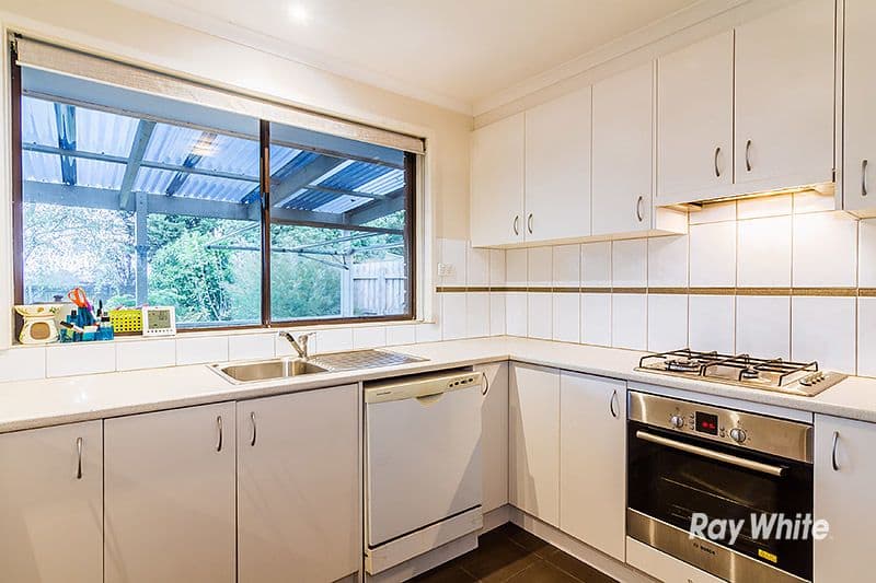 33 Arleon Crescent, CRANBOURNE VIC 3977, Cranbourne - Thumbnail 3