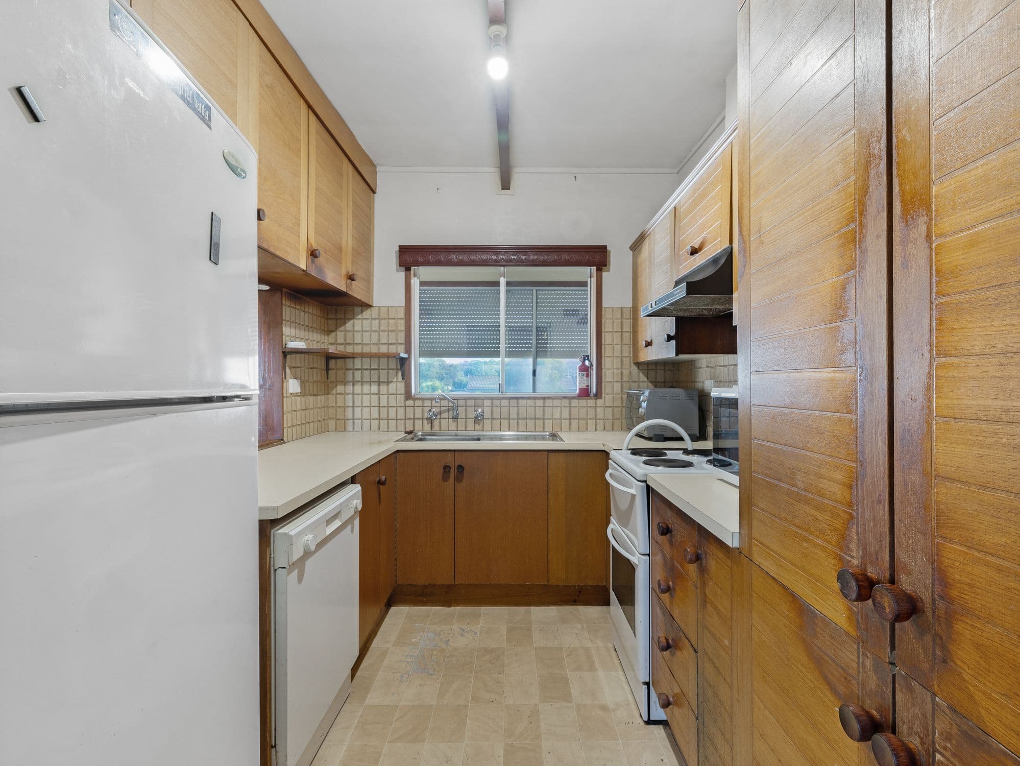 447 Douglas Road, Lavington NSW 2641, Lavington - Thumbnail 8
