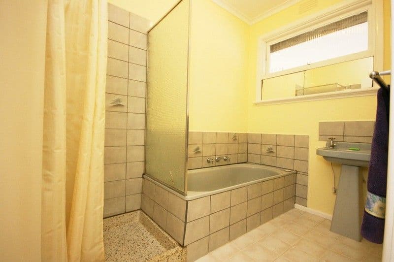 285 Main Road East, ST ALBANS VIC 3021, St Albans - Thumbnail 3