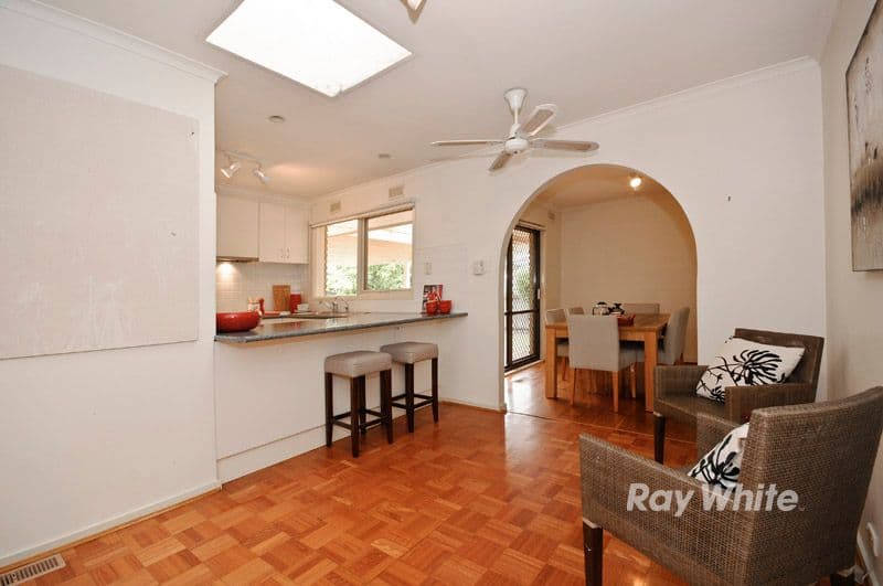 8 Warwick Close, WANTIRNA VIC 3152, Wantirna - Thumbnail 8
