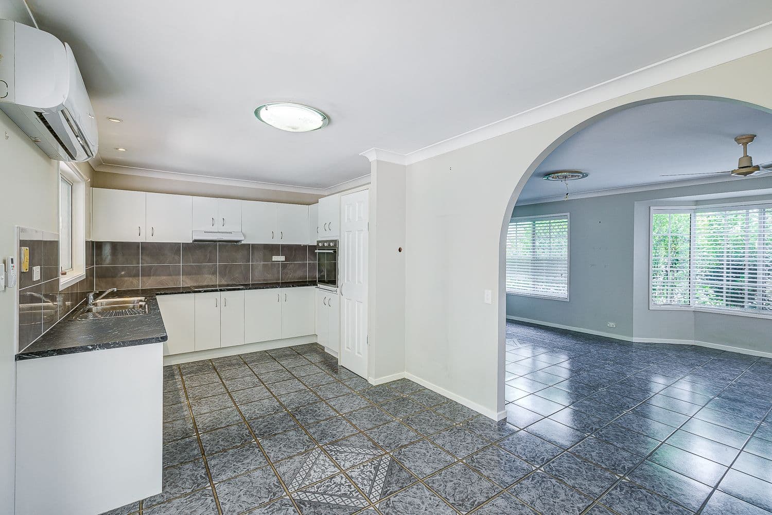 48 Centaurus Crescent, Regents Park QLD 4118, Regents Park - Thumbnail 5