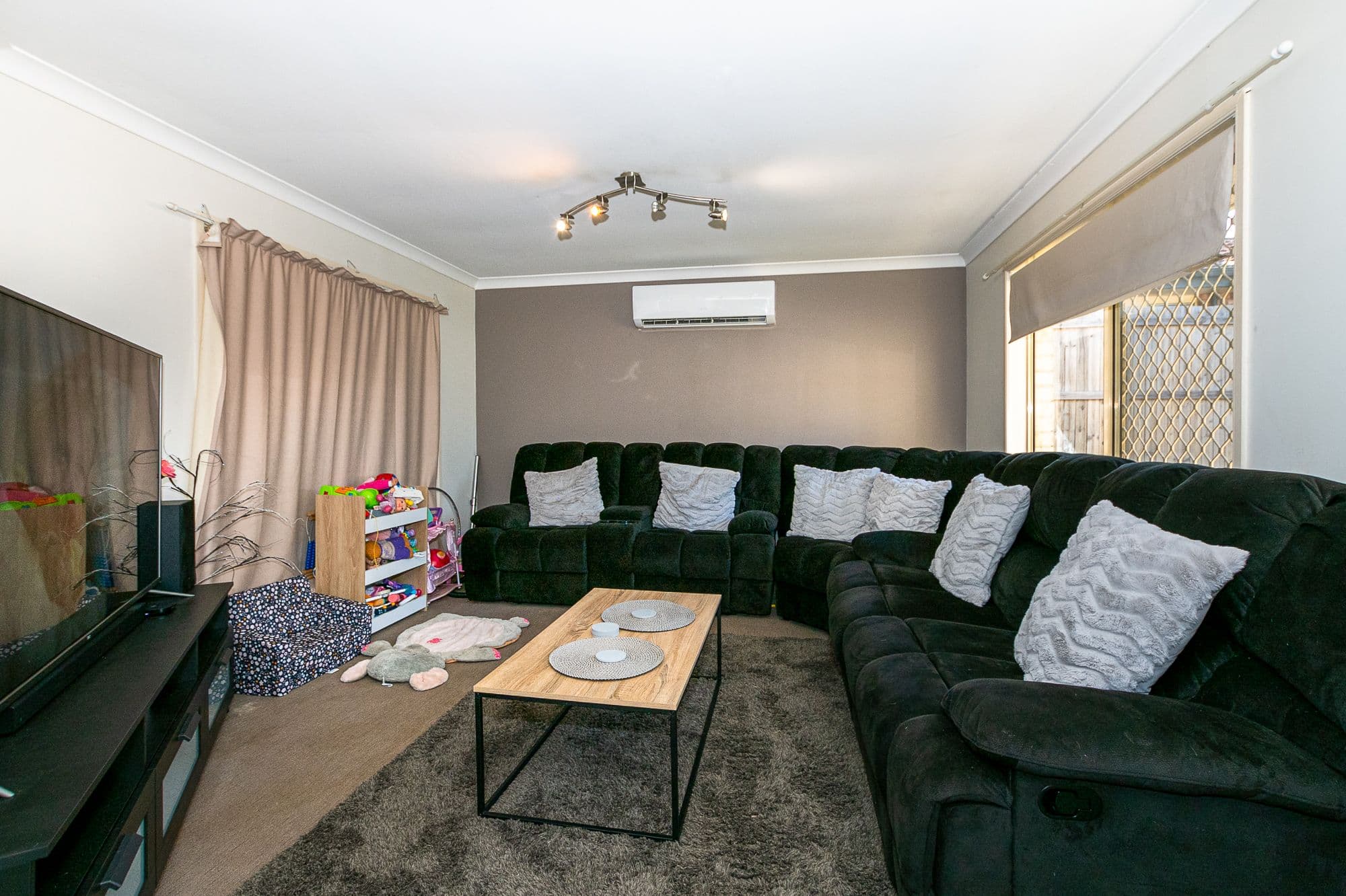 56 Moreton Street, Boronia Heights QLD 4124, Boronia Heights - Thumbnail 4