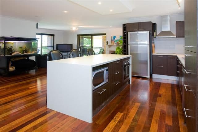 12 Arafura Street, UPPER MOUNT GRAVATT QLD 4122, Upper Mount Gravatt - Thumbnail 2
