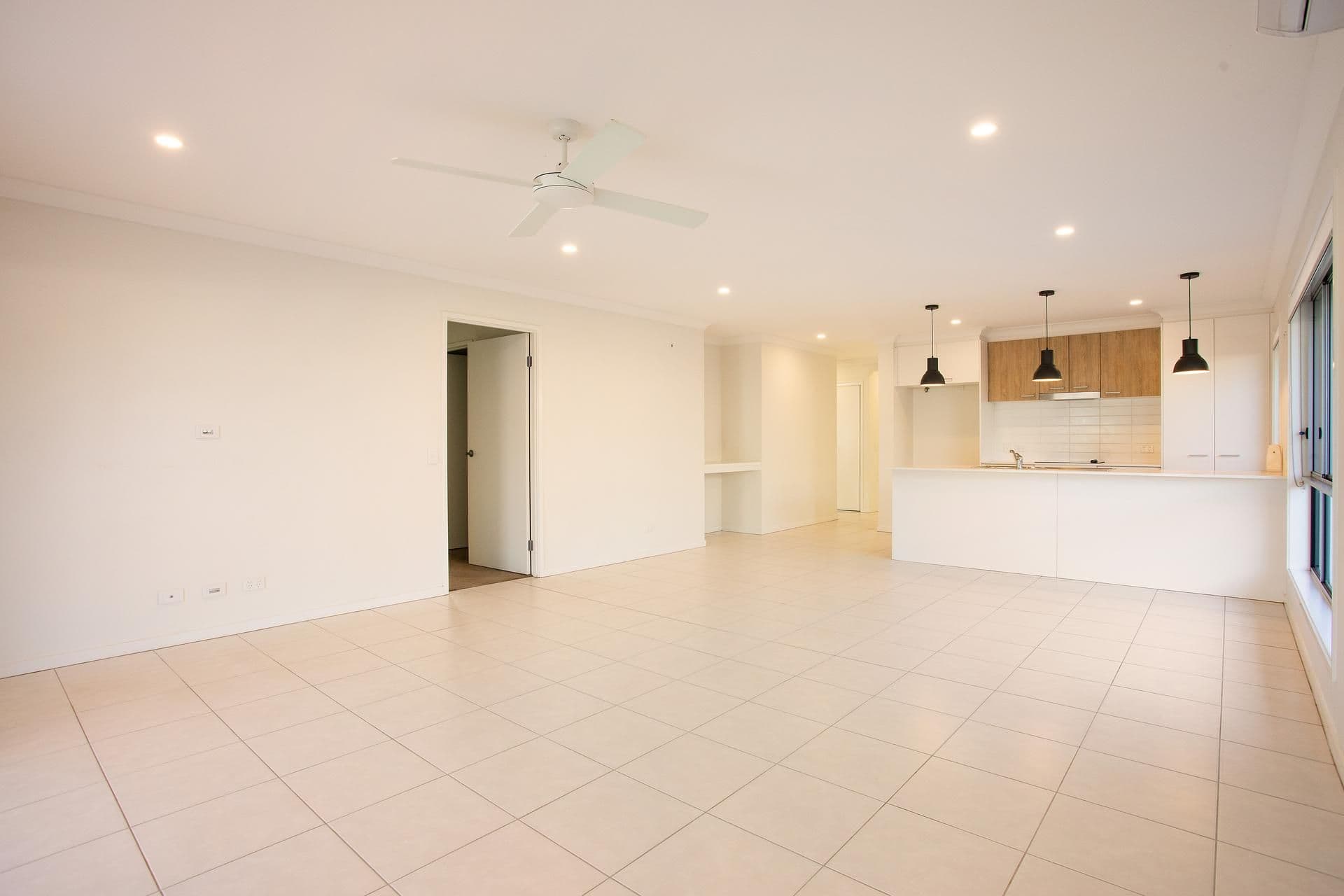 13 Seabright Circuit, Jacobs Well QLD 4208, Jacobs Well - Thumbnail 2
