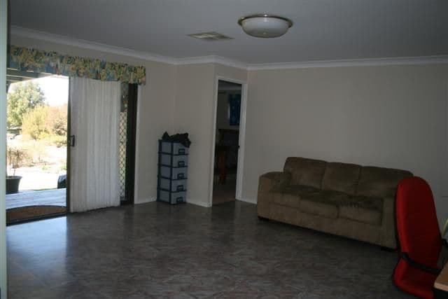 22-26 Edwardes Street, ROMA QLD 4455, Roma - Thumbnail 4