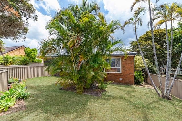 8 McWilliam Close, Labrador QLD 4215, Labrador - Thumbnail 3