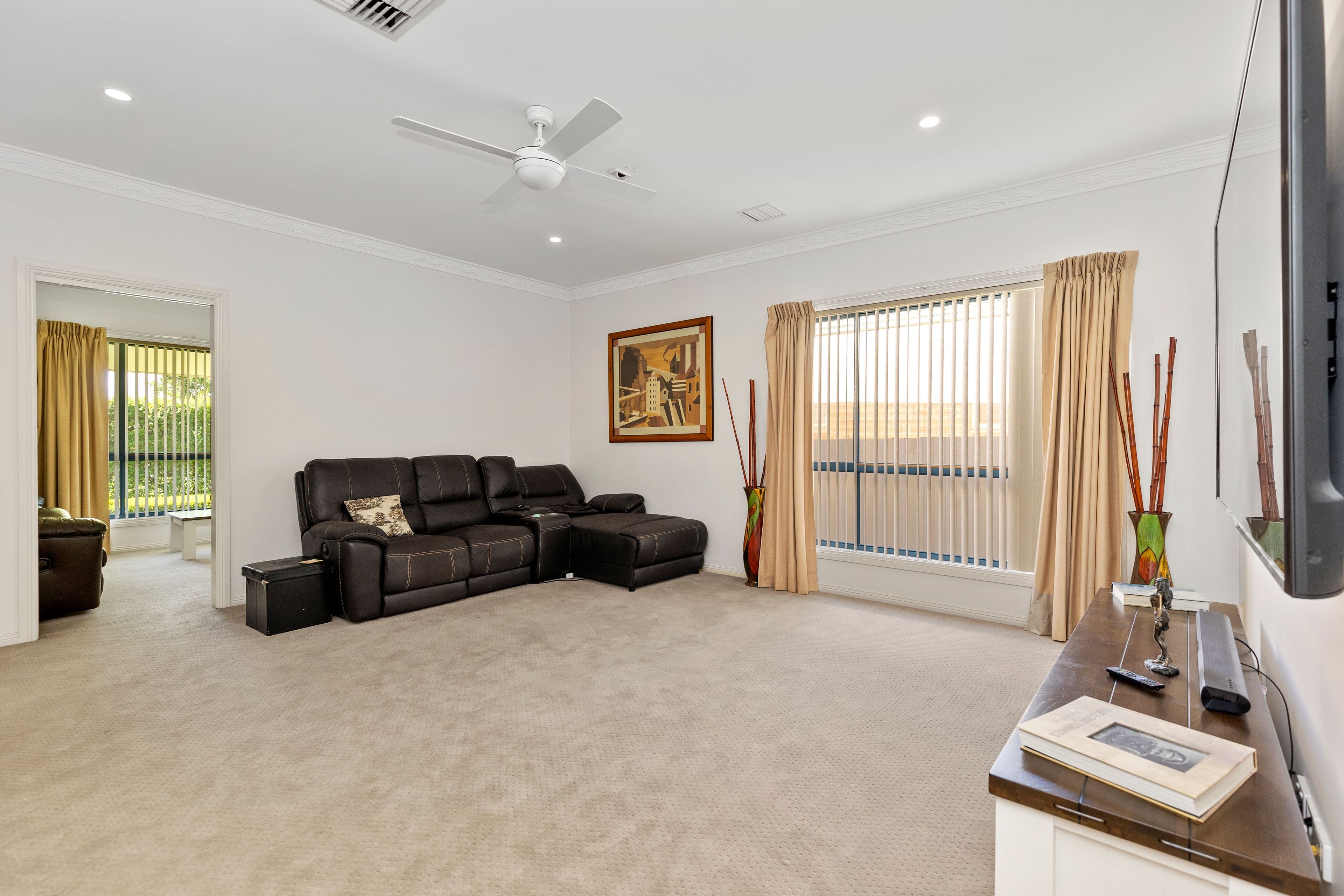 9 Gidgee Place, Glenfield Park NSW 2650, Glenfield Park - Thumbnail 2