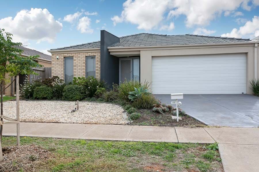 19 Lord Nolan Street, KURUNJANG VIC 3337, Kurunjang - Image 1