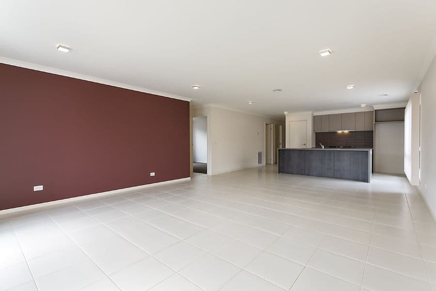 19 Lord Nolan Street, KURUNJANG VIC 3337, Kurunjang - Thumbnail 3