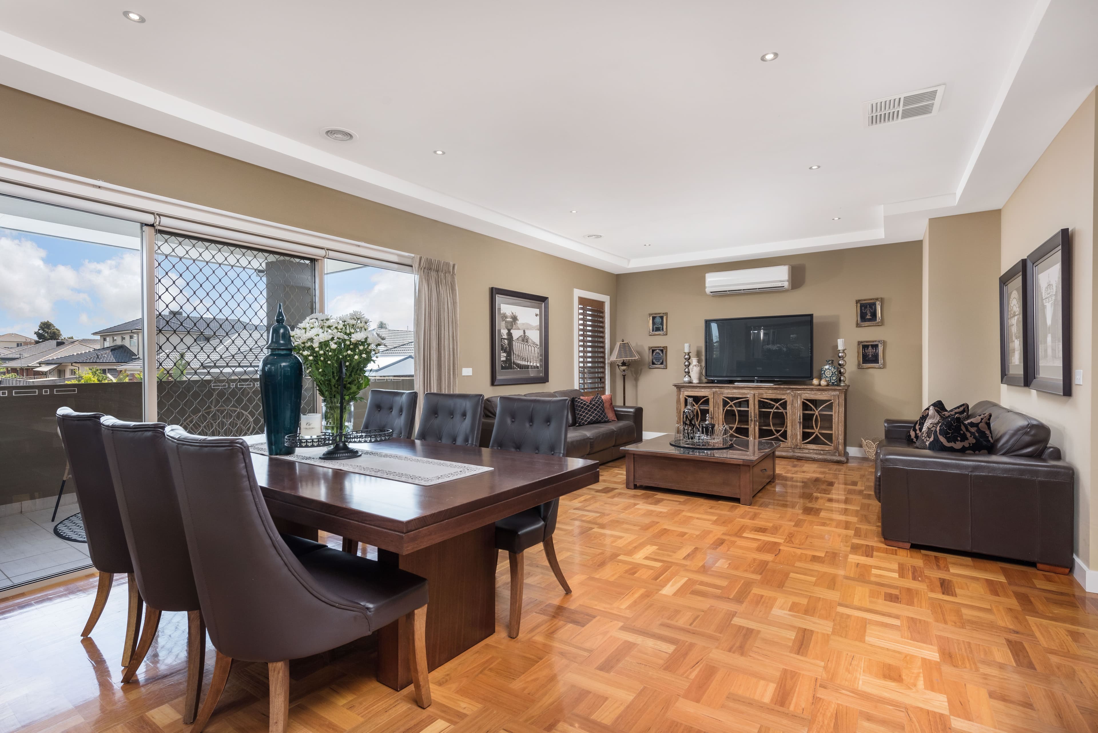 99 Bushmans Way, South Morang VIC 3752, South Morang - Thumbnail 2