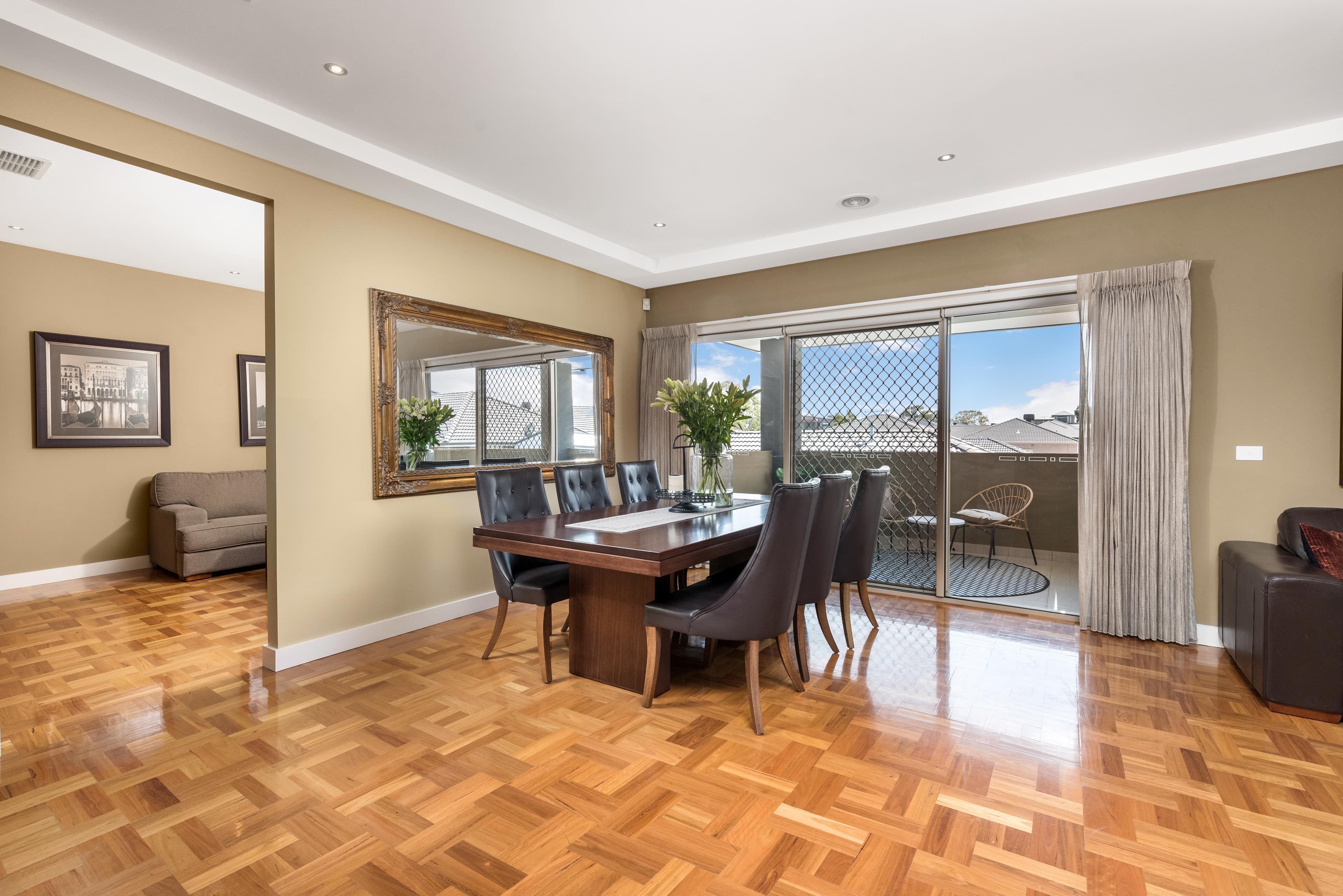 99 Bushmans Way, South Morang VIC 3752, South Morang - Thumbnail 3