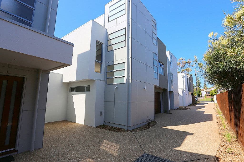 4 Osbourne Avenue, Cowes VIC 3922, Cowes - Thumbnail 2