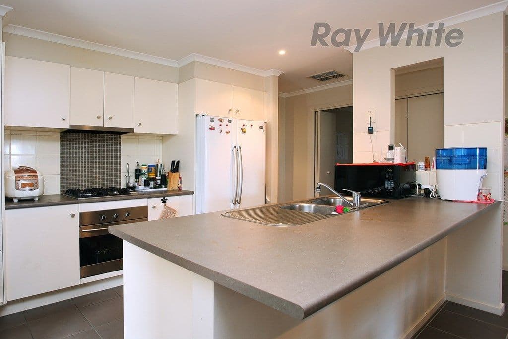 5 Windsong Way, POINT COOK VIC 3030, Point Cook - Thumbnail 4