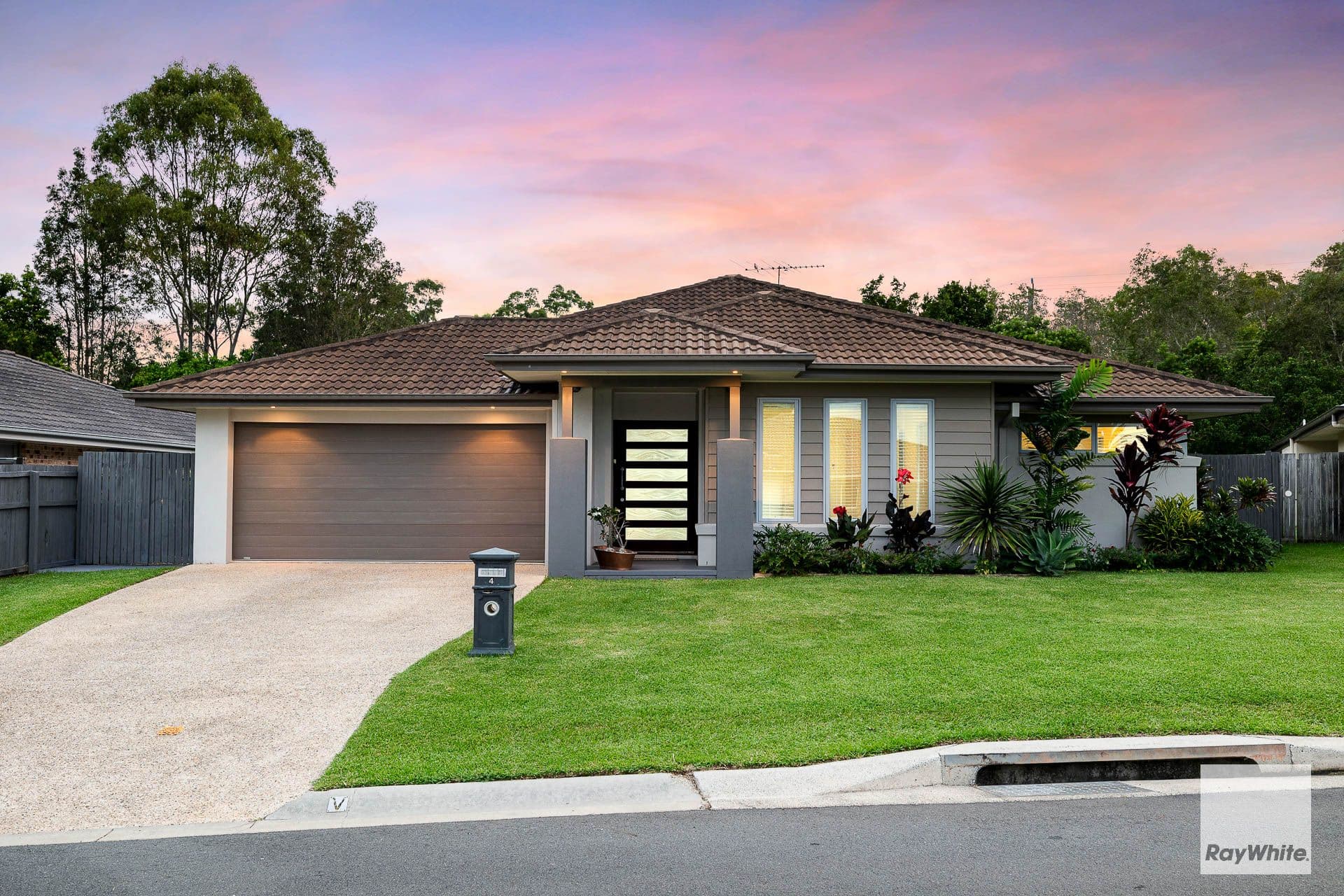 4 Mervyn Crescent, Redland Bay QLD 4165, Redland Bay - Thumbnail 3