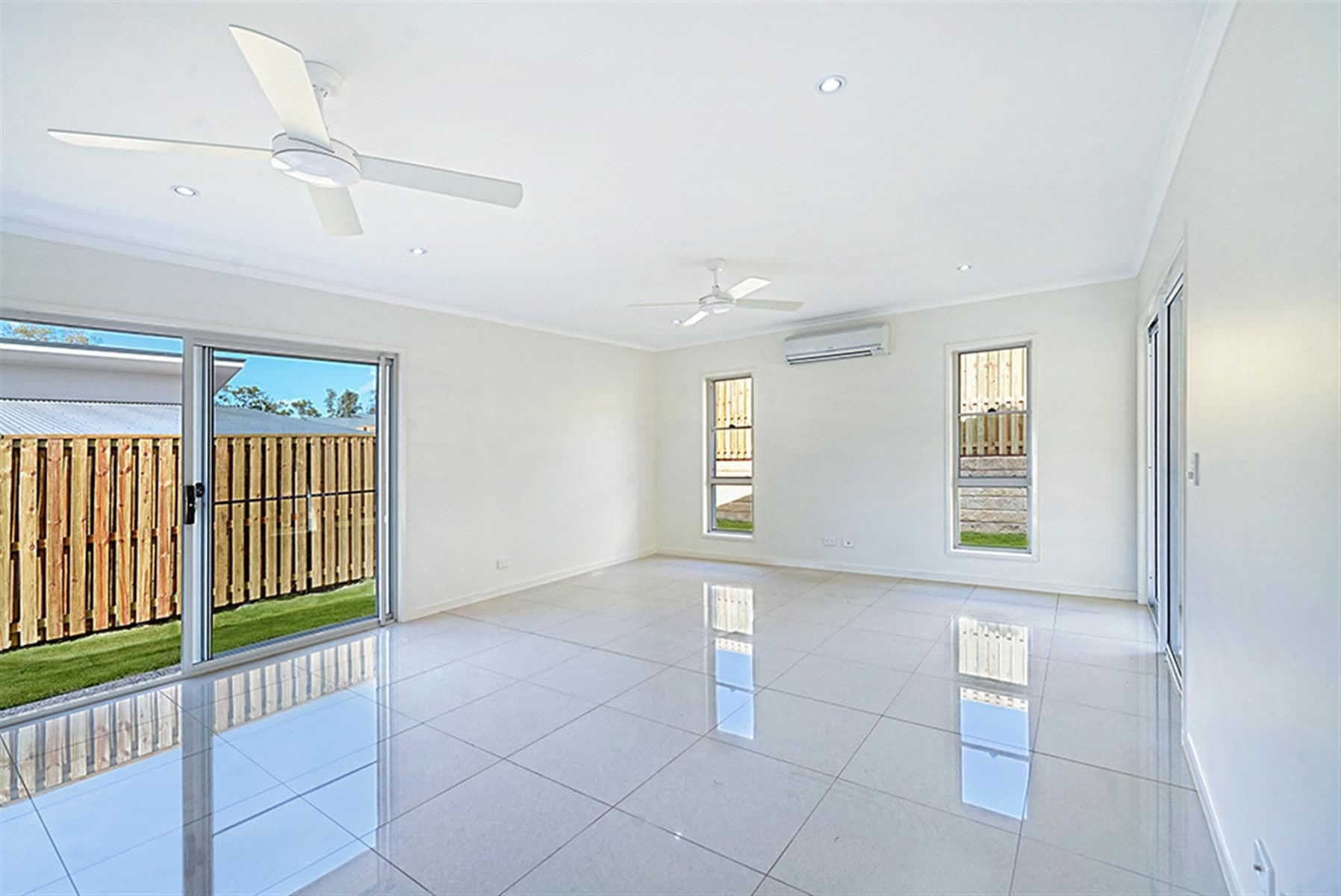 14 Dorretti Circuit, Upper Coomera QLD 4209, Upper Coomera - Thumbnail 2
