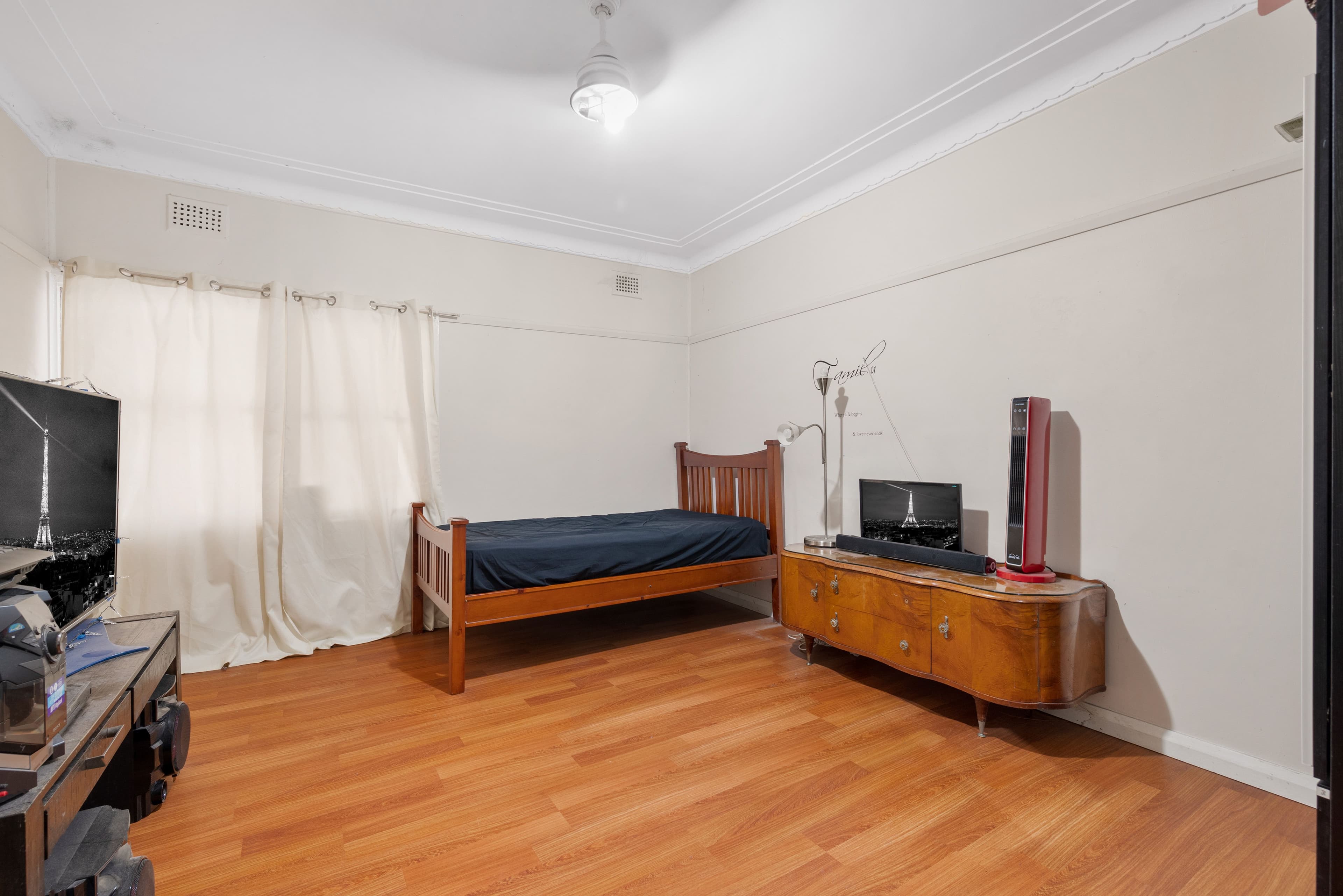 75 & 75A Lithgow Street, Campbelltown NSW 2560, Campbelltown - Thumbnail 5