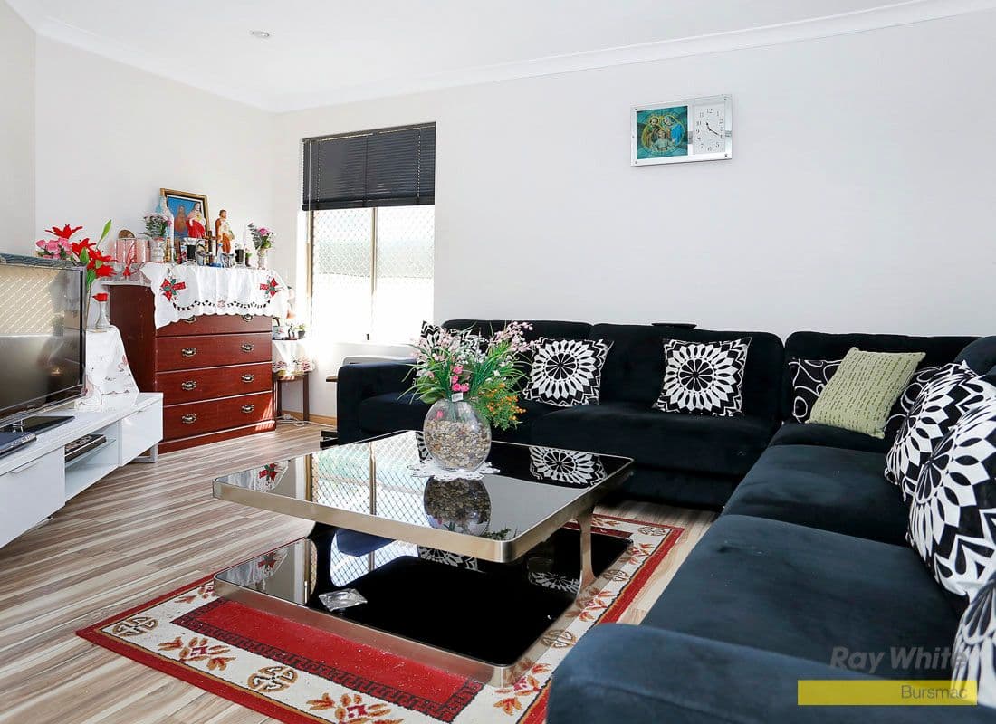 146 Illawarra Crescent, BALLAJURA WA 6066, Ballajura - Thumbnail 4