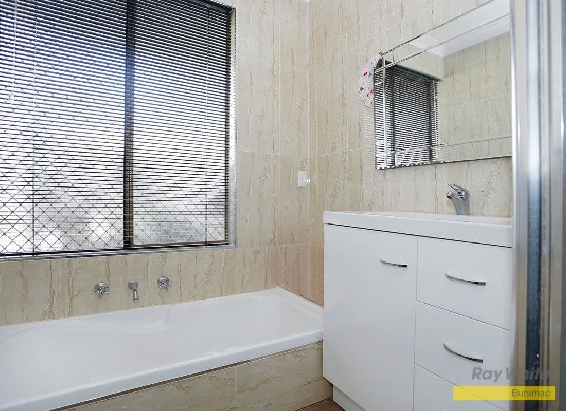 146 Illawarra Crescent, BALLAJURA WA 6066, Ballajura - Thumbnail 6