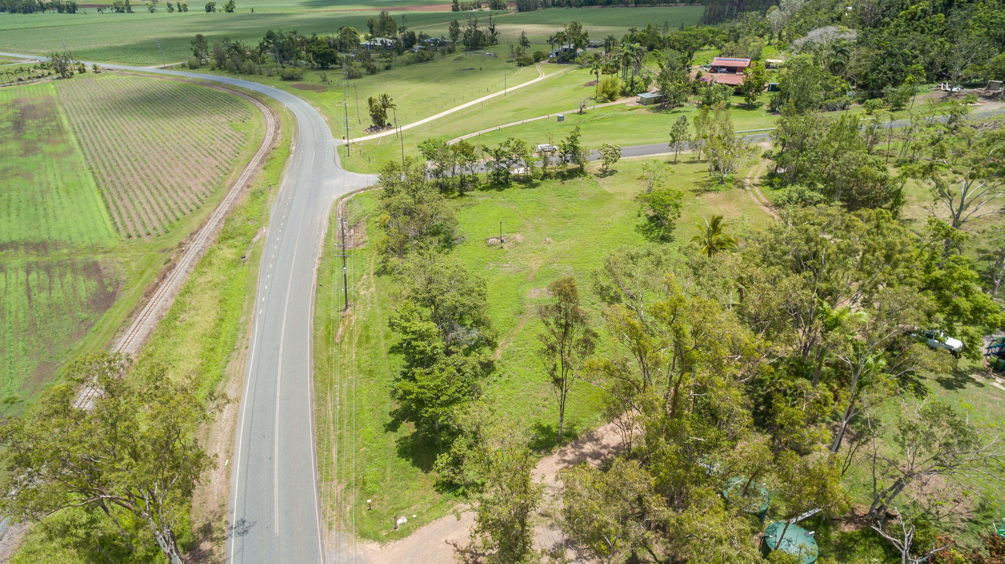 Lot 4 Staniland Drive, Strathdickie QLD 4800, Strathdickie - Thumbnail 2