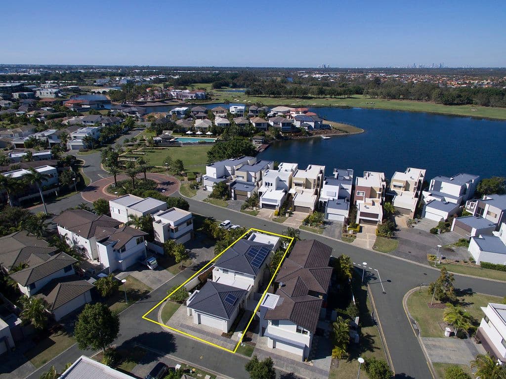 6010 Calardo Avenue, Hope Island QLD 4212, Hope Island - Thumbnail 6