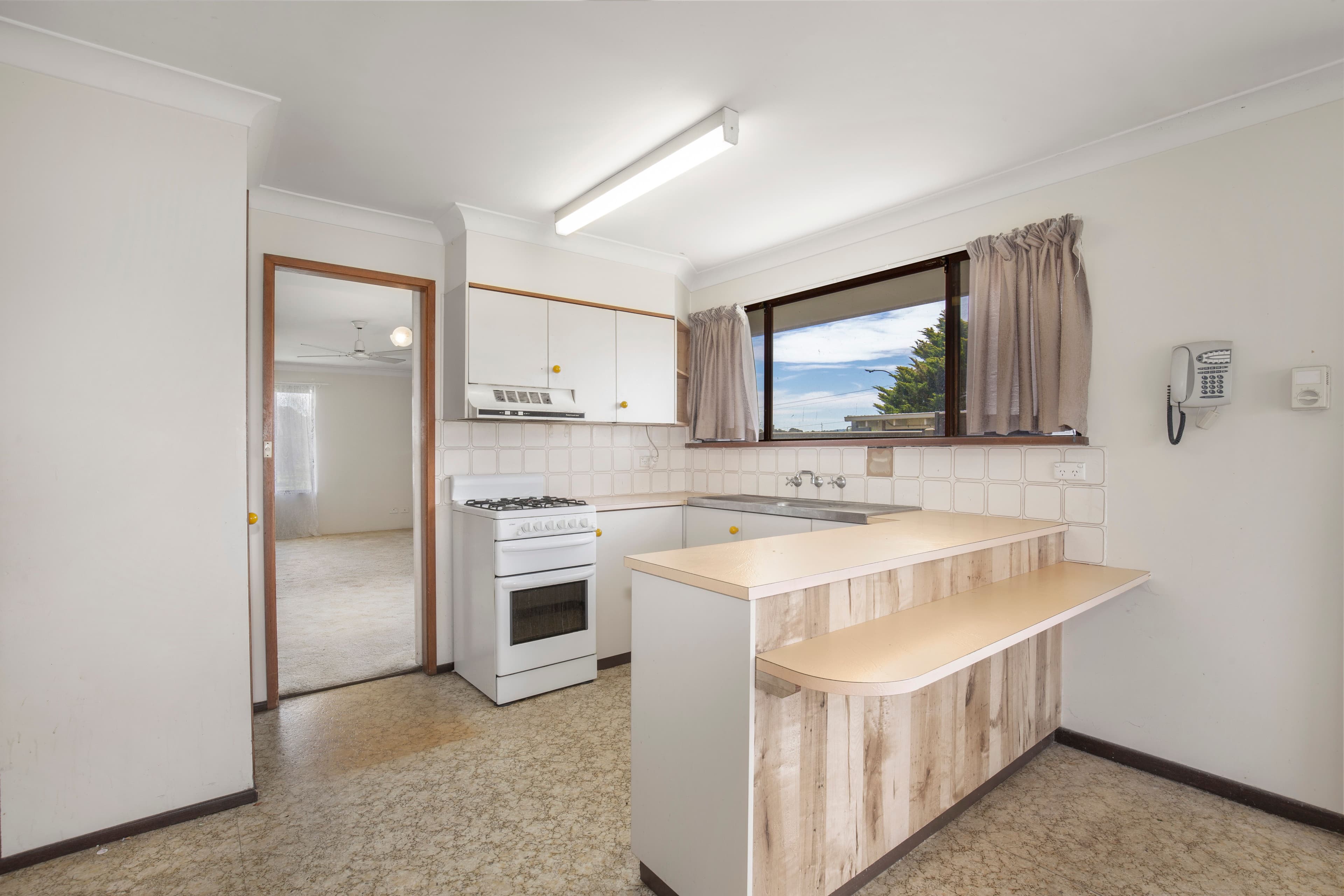3 Phyllis Crescent, Armidale NSW 2350, Armidale - Thumbnail 2