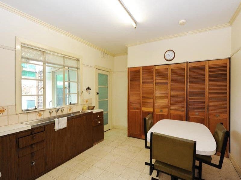 14 Stenhouse Ave, Brooklyn - Thumbnail 4